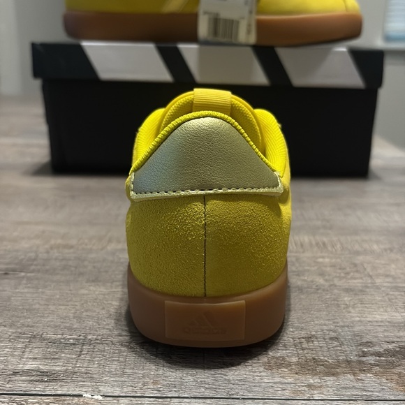NWT Adidas Women's VL Court 3.0 'Yellow Gold Metallic' Shoes JP5328 - Picture 4 of 10